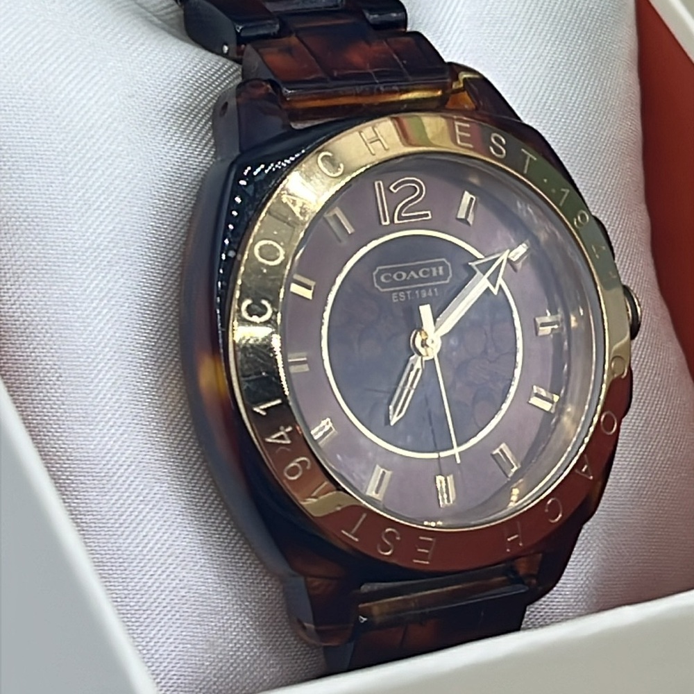 Coach 1941 Tortoise Shell Watch with Box - Picture 2 of 8